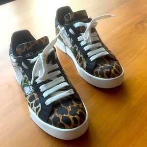 Dolce & Gabbana tennis shoes.  European size 37.